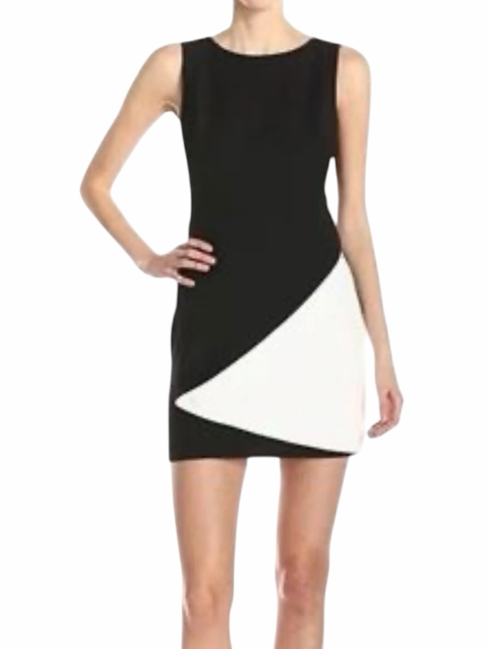 BCBGMAZAZRIA Jesica Black & White Asymmetrical Detail Sheath Cocktail Dress Sz 4